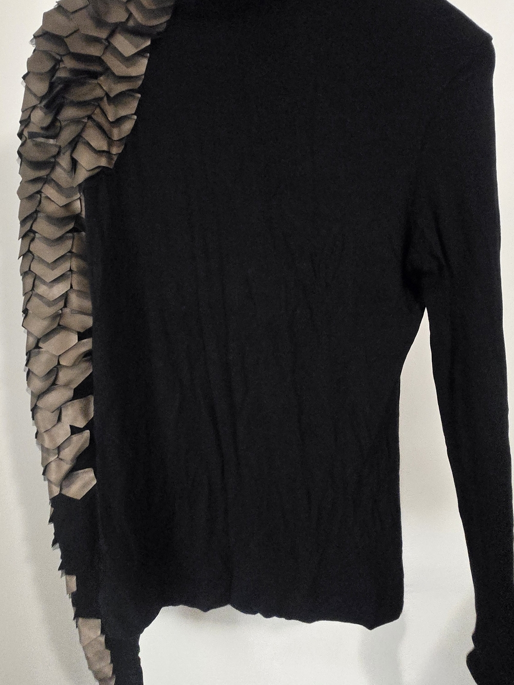 Gracia "Dragon" Sleeve Top - Picture 3 of 7